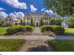 813 Loveland Rd, Moorestown, NJ 08057