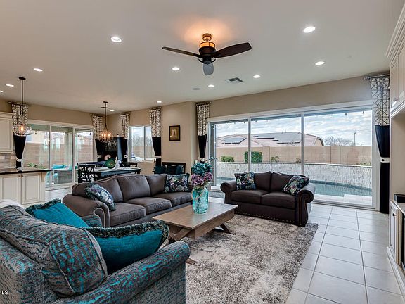 3rd image of 12869 N 153rd Ln