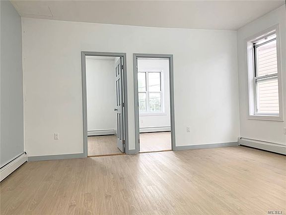4th image of 3613 Greenpoint Ave