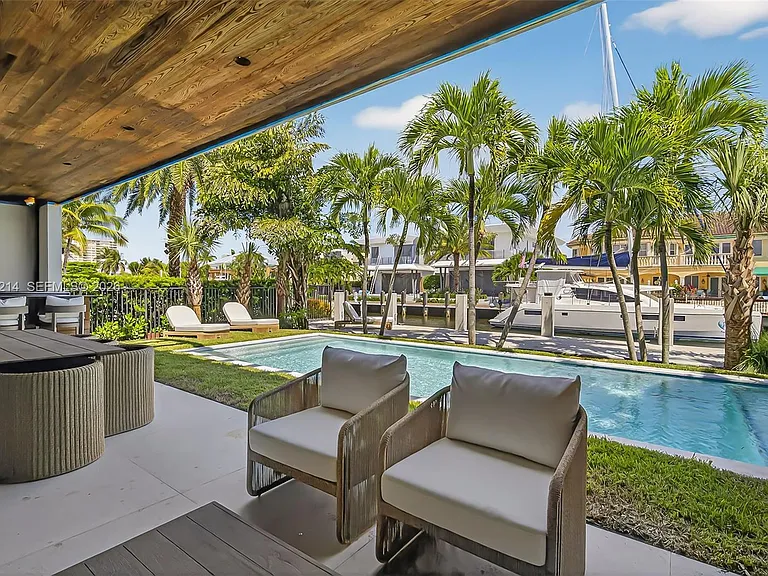 620 Solar Isle Dr — Photo 8