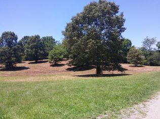 Sewell Rd, Philadelphia, TN 37846