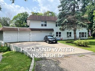 418 S Olden Gln, De Pere, WI 54115