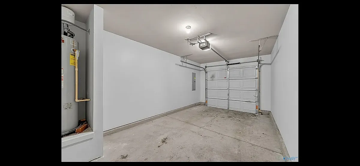 106 Cloverbrook Dr — Photo 1