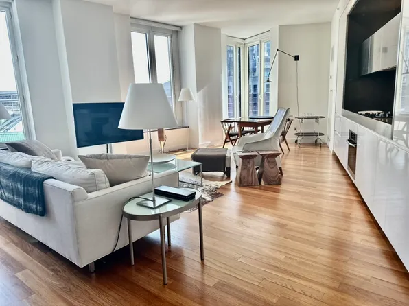 15 William Street 31E image 1 of 22