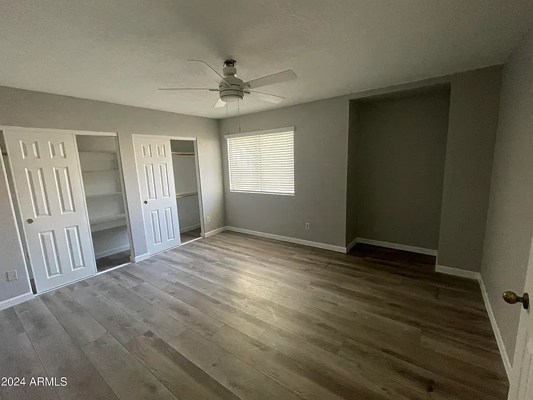 456 E Silver Creek Rd — Photo 11