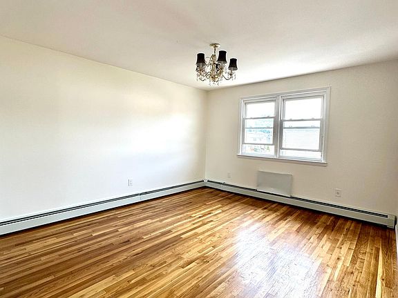 5th image of 360 Burgher Ave Floor 2