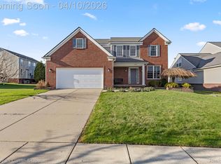 57858 Cider Mill Dr, New Hudson, MI
