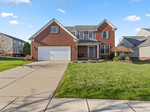 57858 Cider Mill Dr, New Hudson, MI 48165