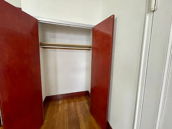 5th image of 1095 2nd Ave APT 4FS
