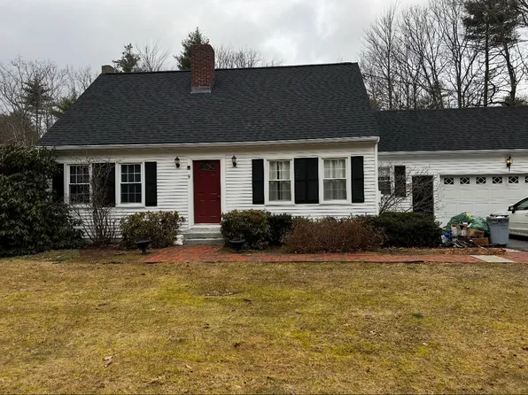 9 White Rock Dr, Gorham, ME 04038
