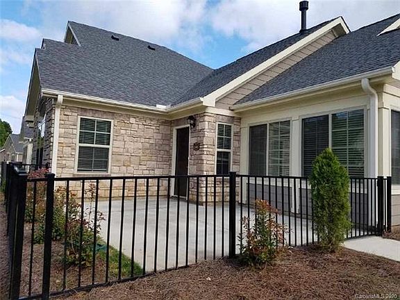 3rd image of 1446 Somersby Cir #8C
