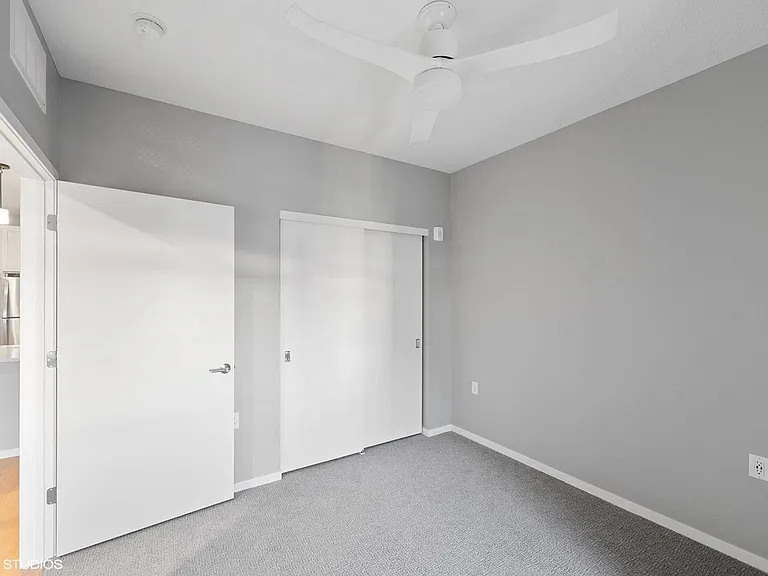 Lago Apartments — Photo 174