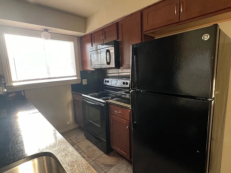 R.O.C. Apartments — Photo 33