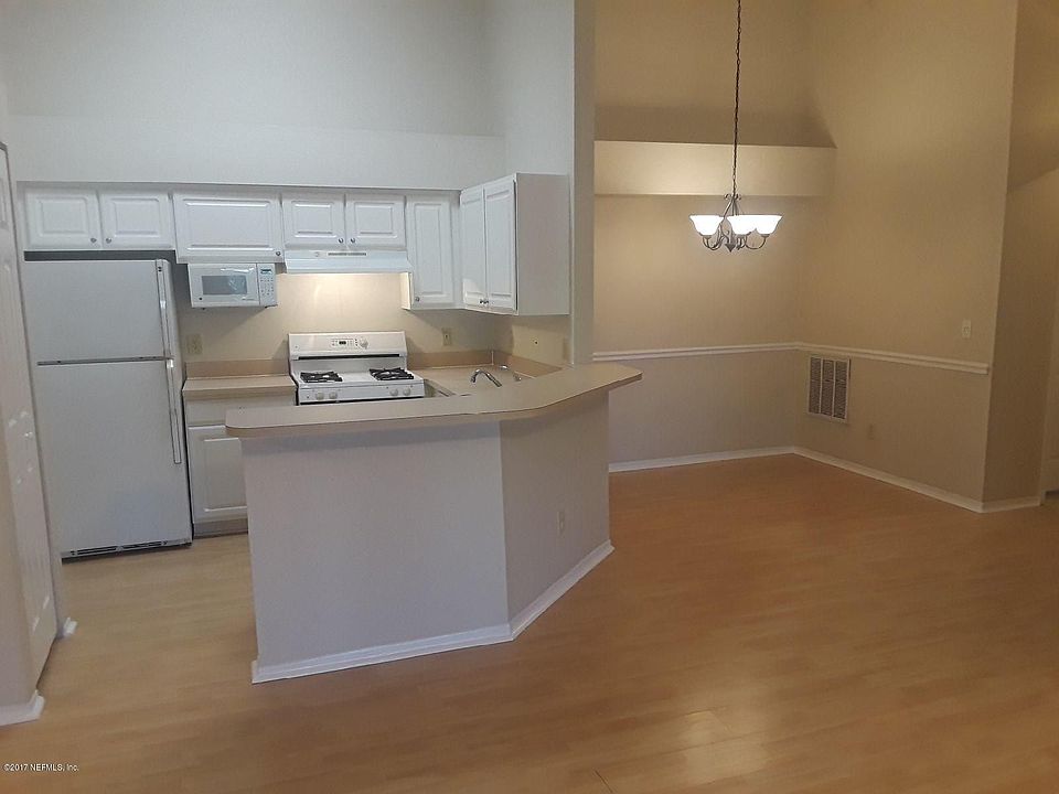 Kitchen & Dining Rooom