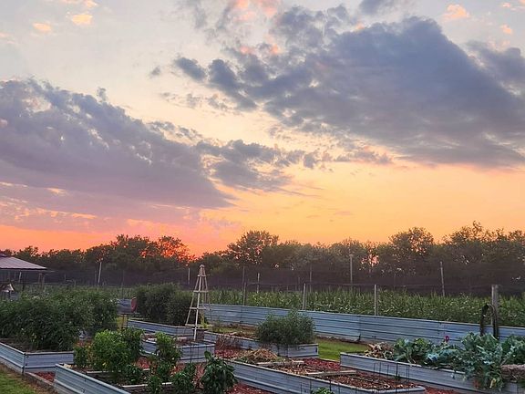 3rd image of 444 90th Rd