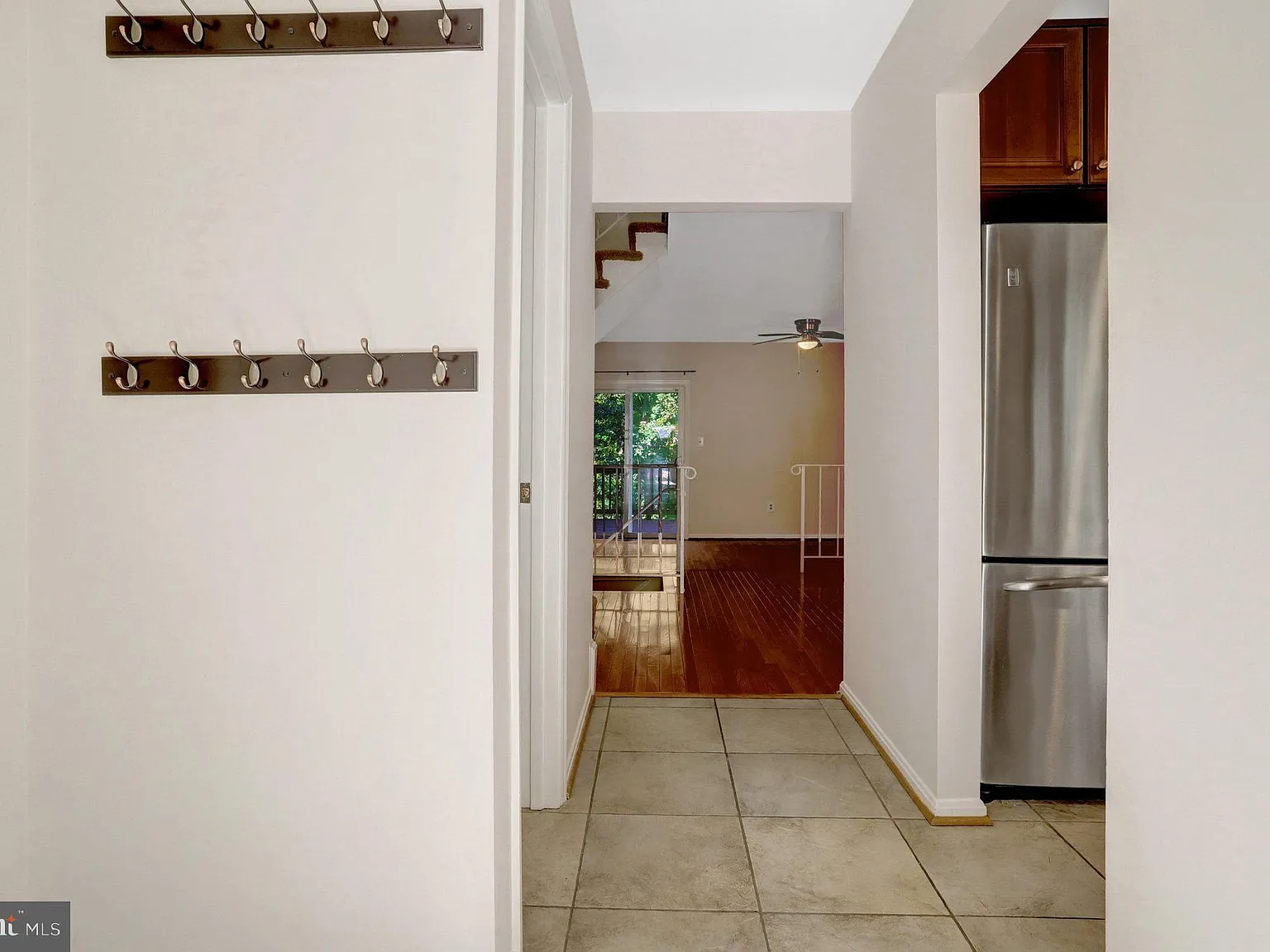 3 bed, 4.0 bath, 1815 sqft, $2,850 — Photo 4