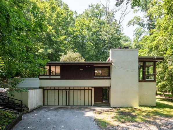 34 Deer Crossing Ln, Malvern, PA 19355