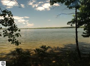7539 Shore Rd NE, Kalkaska, MI 49646