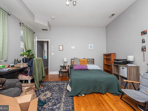 4th image of 20 E Lafayette Ave Floor 2