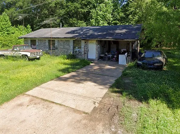 523 Harrison St, Stamps, AR 71860