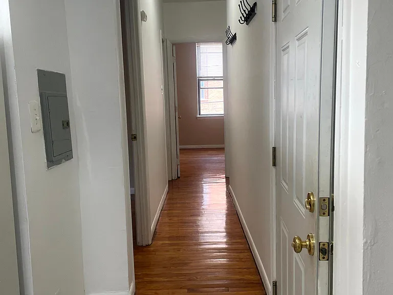2150 Apt 2: Hallway