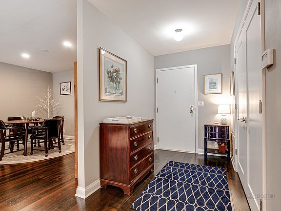2nd image of 90 Franklin Pl E APT 111