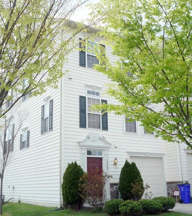 Exterior (Front)