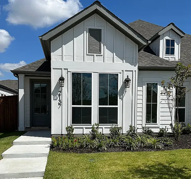 2133 Eastus Ln — Photo 1