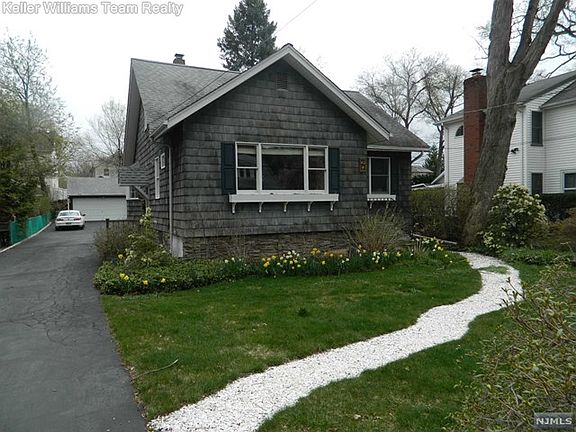 5th image of 43 Hillside Ave