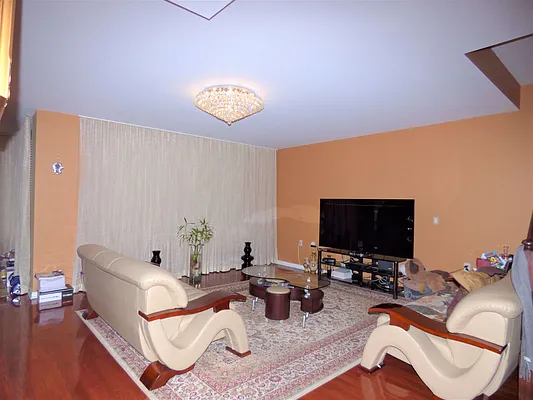 Sold by Ilite Realty Inc | media 11