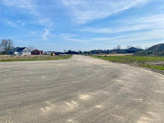 3rd image of 0005C Daisy Ln