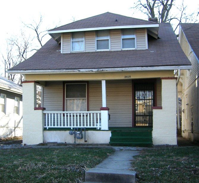 1st image of 3419 E 7th St