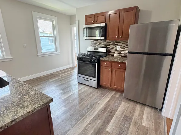 213 Winthrop St #3, New Britain, CT 06052