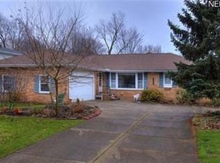 2066 Aldersgate Dr, Lyndhurst, OH