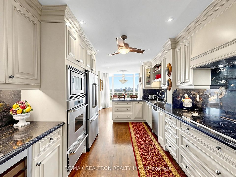 1st image of 7300 Yonge St #1810