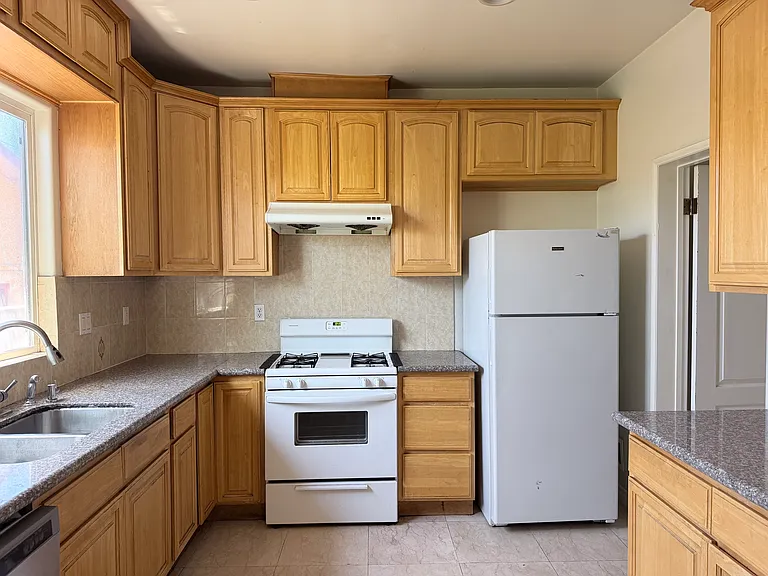 620 N Rural Dr — Photo 5