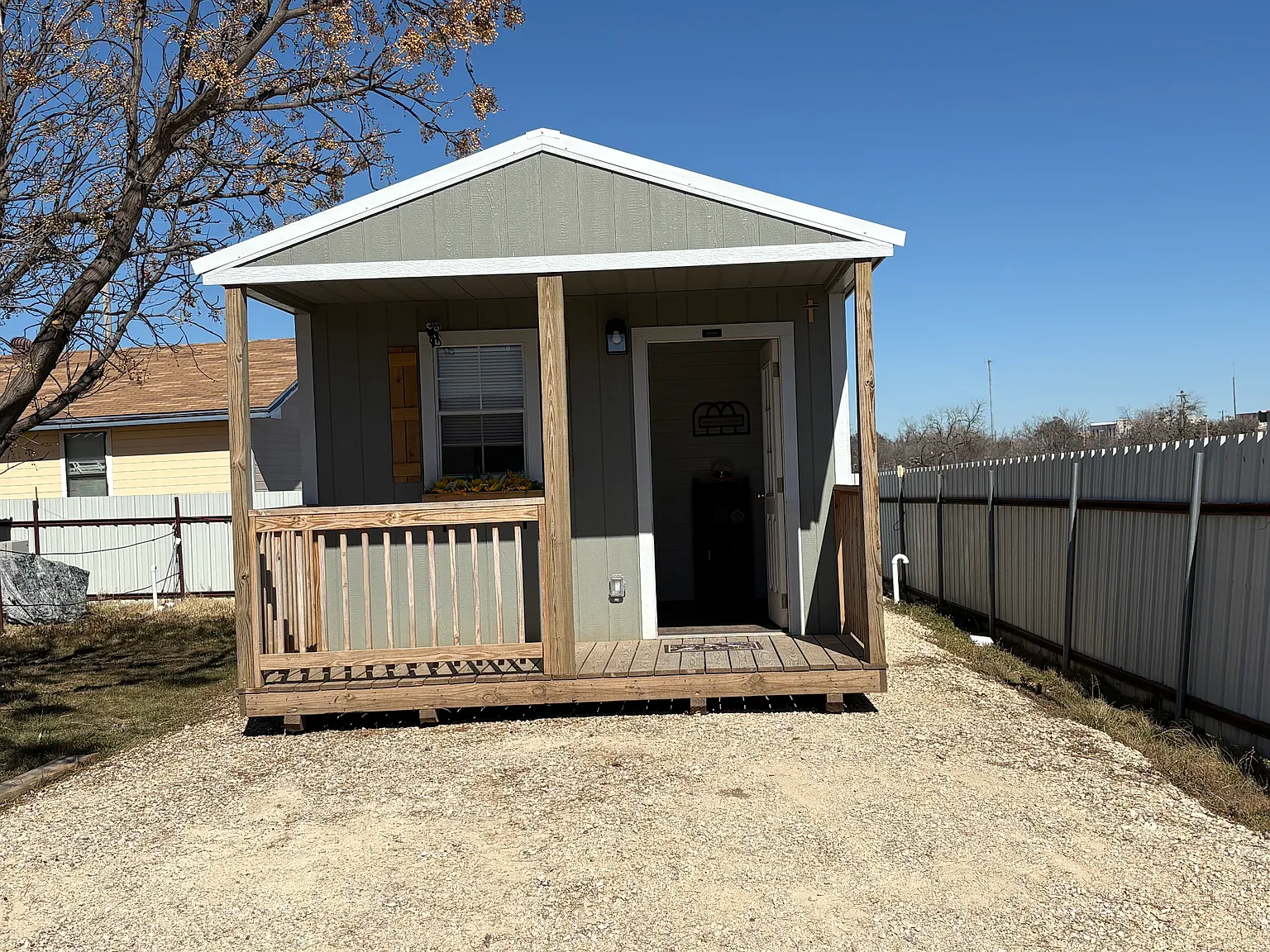 1 bed, 480 sqft, $1,050 — Photo 1