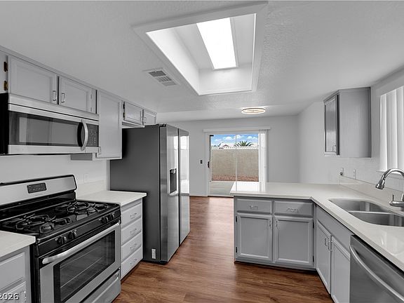 2nd image of 8072 Draco Cir