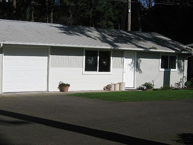 1st image of 8227 Paine St SW