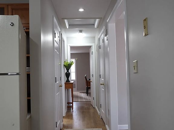 3rd image of 28 Scallop Dr