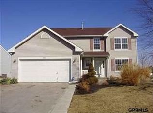 15914 S St, Omaha, NE 68135