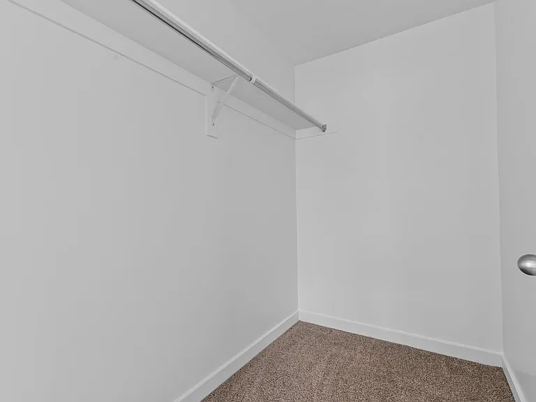 222 E Glencoe Dr — Photo 11