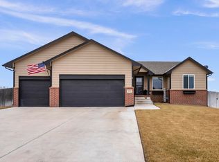 2112 E Birchwood Rd, Derby, KS 67037