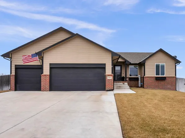 2112 E Birchwood Rd, Derby, KS 67037