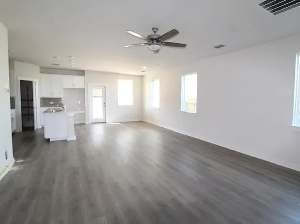 279 Garner Dr, Kyle, TX 78640