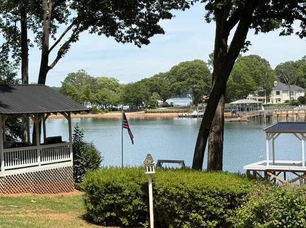 16318 Stinson Cove Rd, Huntersville, NC 28078