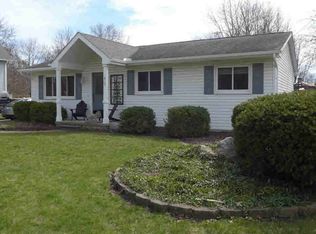 815 Kent St, Carleton, MI 48117