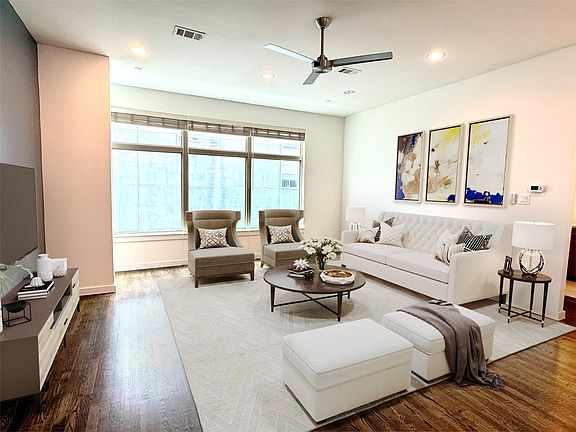 2nd image of 1861 Summit Ave #2