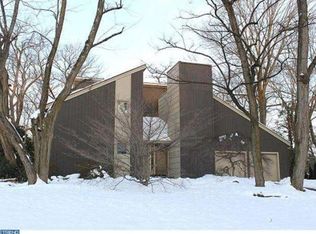 3 Branchwood Ct, Lawrence Township, NJ 08648