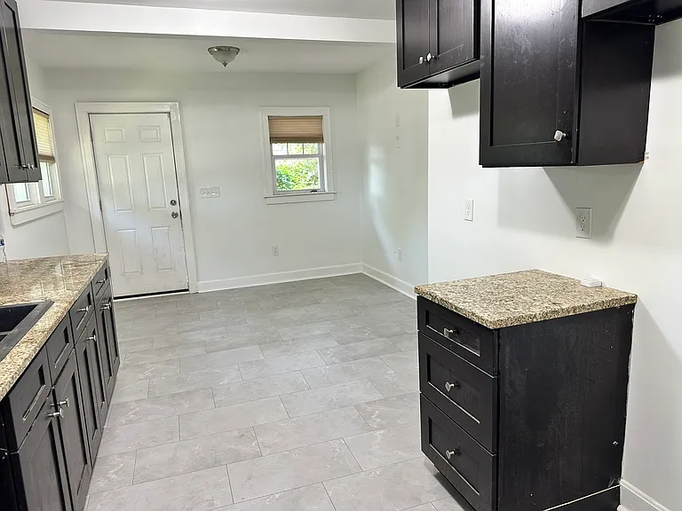 6654 Agnes Ave — Photo 11